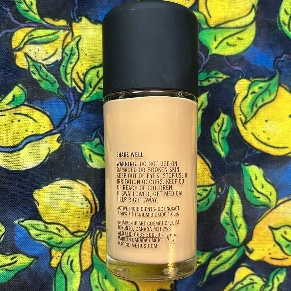 Brand New MAC Studio Fix Fluid SPF15 Foundation NC25 Matte Finish Long-Wearing